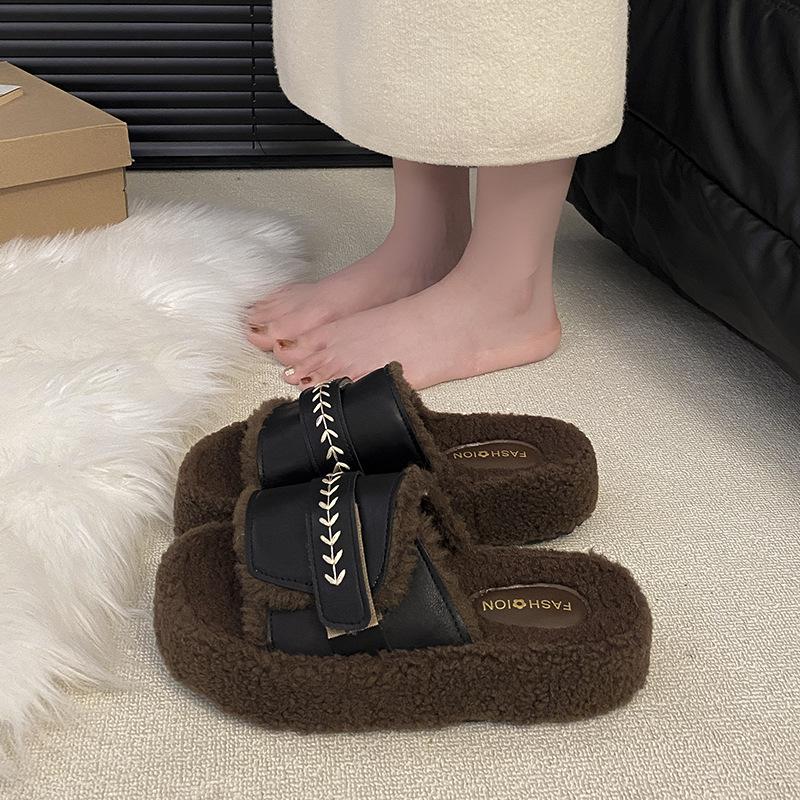 Retro outer wear thick-soled fluffy slippers women's 2025 new home outer wear one-word drag autumn and winter home cotton drag