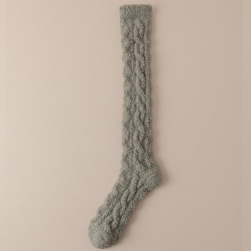 Women's Coral Fleece Knee-High Warm Socks - Velvet Lined, Non-Shedding, Thick for Autumn & Winter