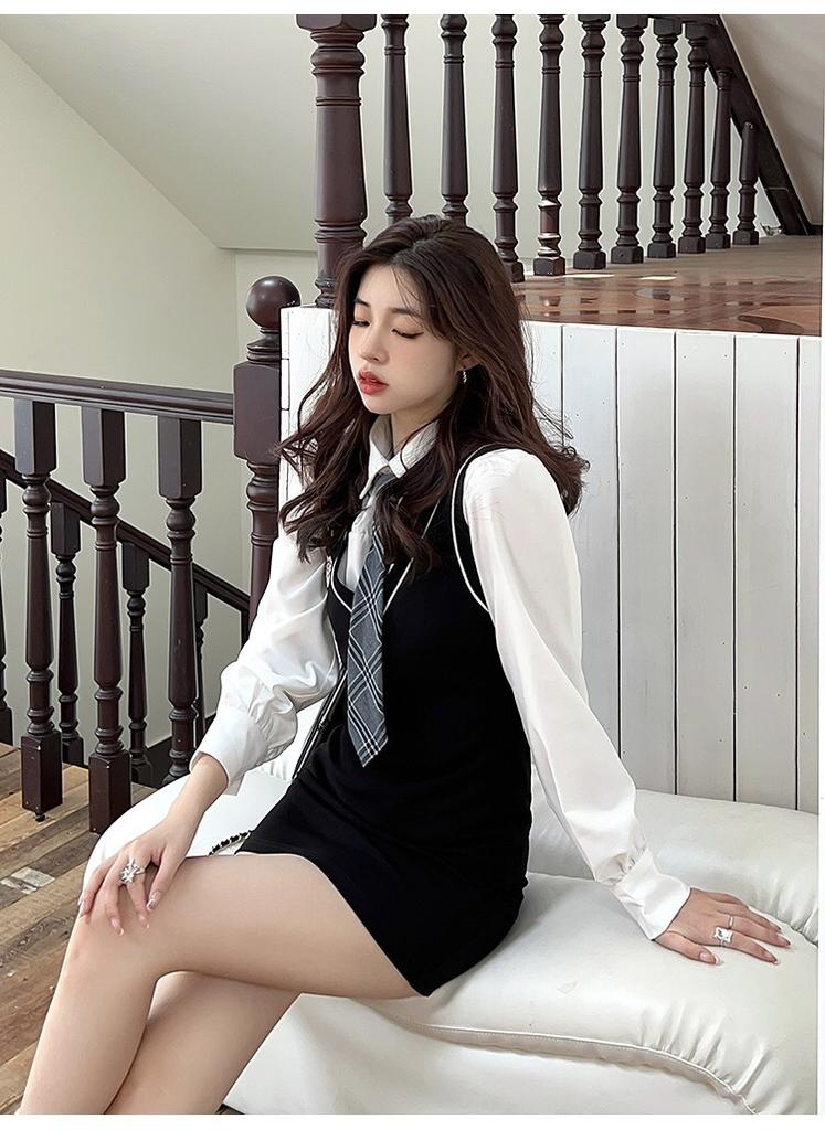 New college style fake two-piece skirt autumn Korean version slim-fitting and thin vest skirt short bubble sleeve shirt women