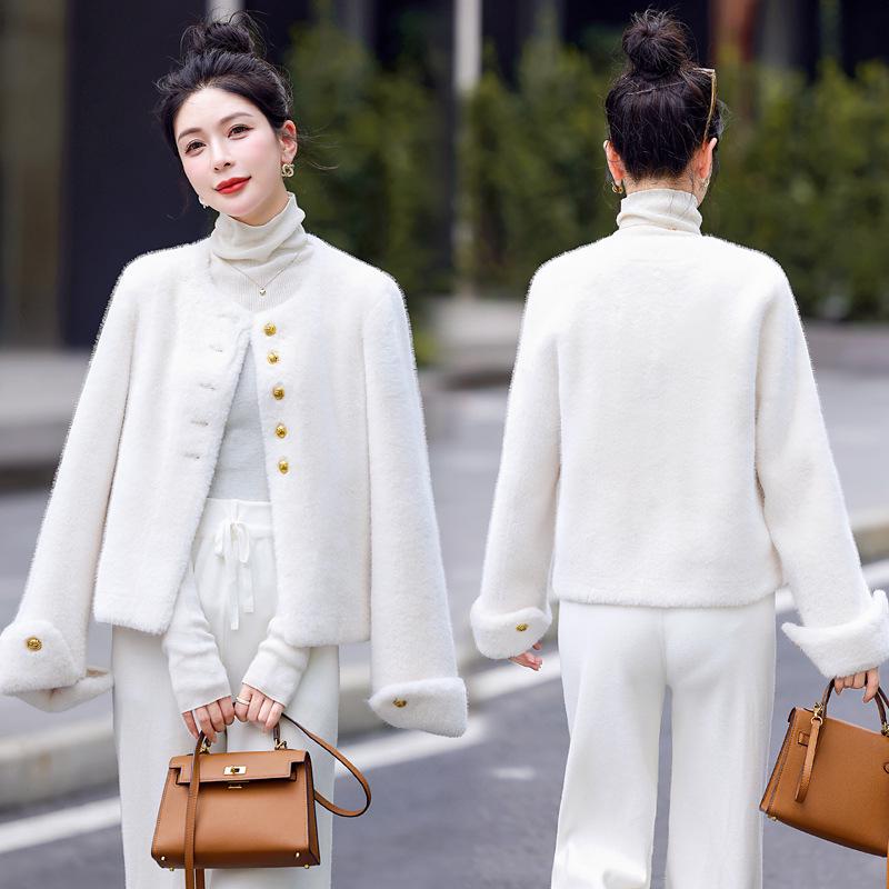 

Женская шуба из искусственного меха норки короткого фасона - YF2509 XL (125-135 jin) белый