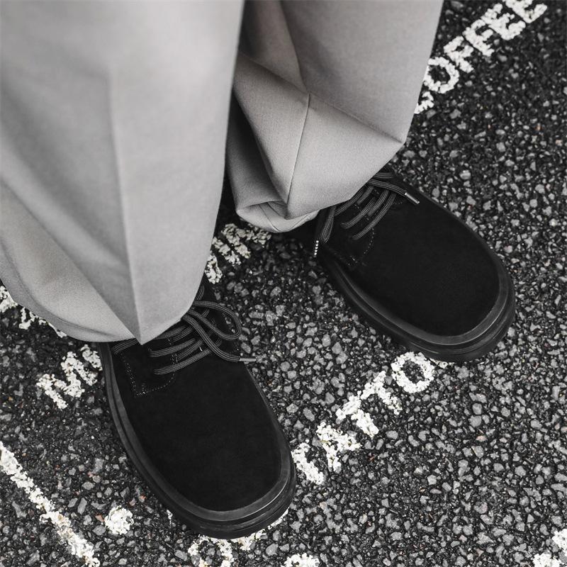 

Новые мужские кожаные туфли с большой головой, трендовые, нишевые, замшевые, дышащие, летние, кожаные туфли для мужчин 24224-J 38 чёрный