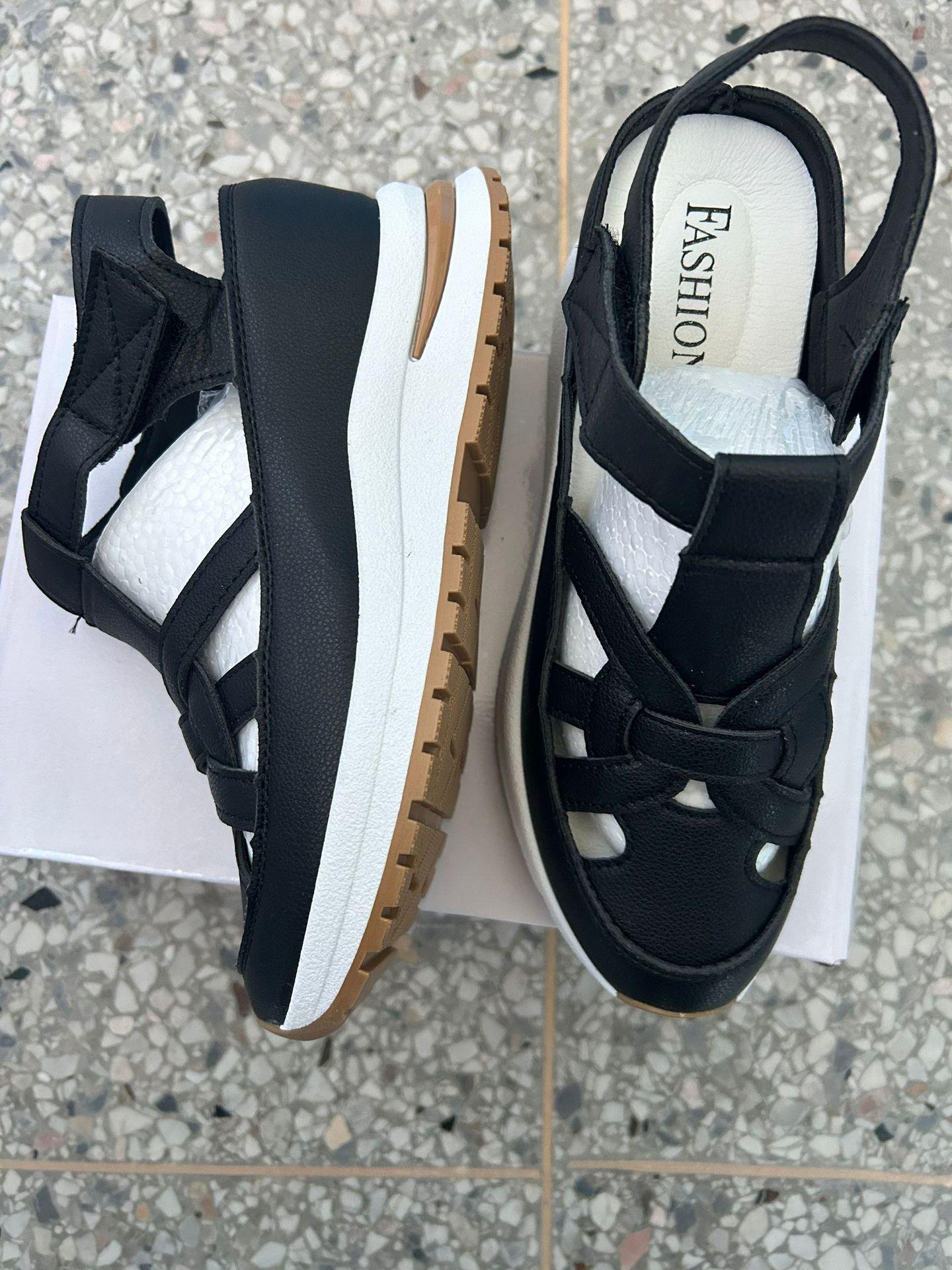 

Женская обувь на платформе Летние повседневные сандалии Ремешок с пряжкой Римские Однотонные Полые Клинья Большого размера Шлепанцы Zapatos Para Mujer 35