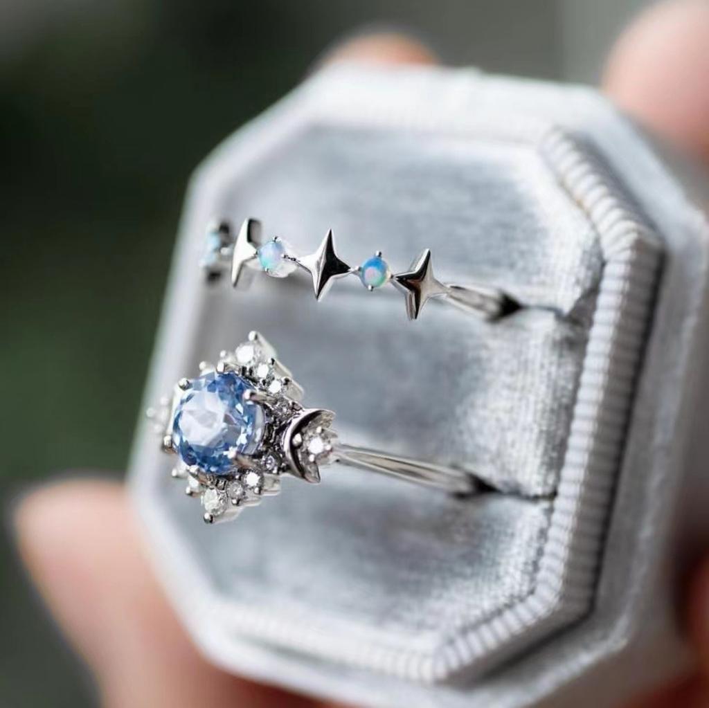 Luxuriöser Stern-Mond-förmiger Ring mit blauem Zirkon, platinierter Stern, schlichtes europäischer und amerikanischer Stil, Ringpaar