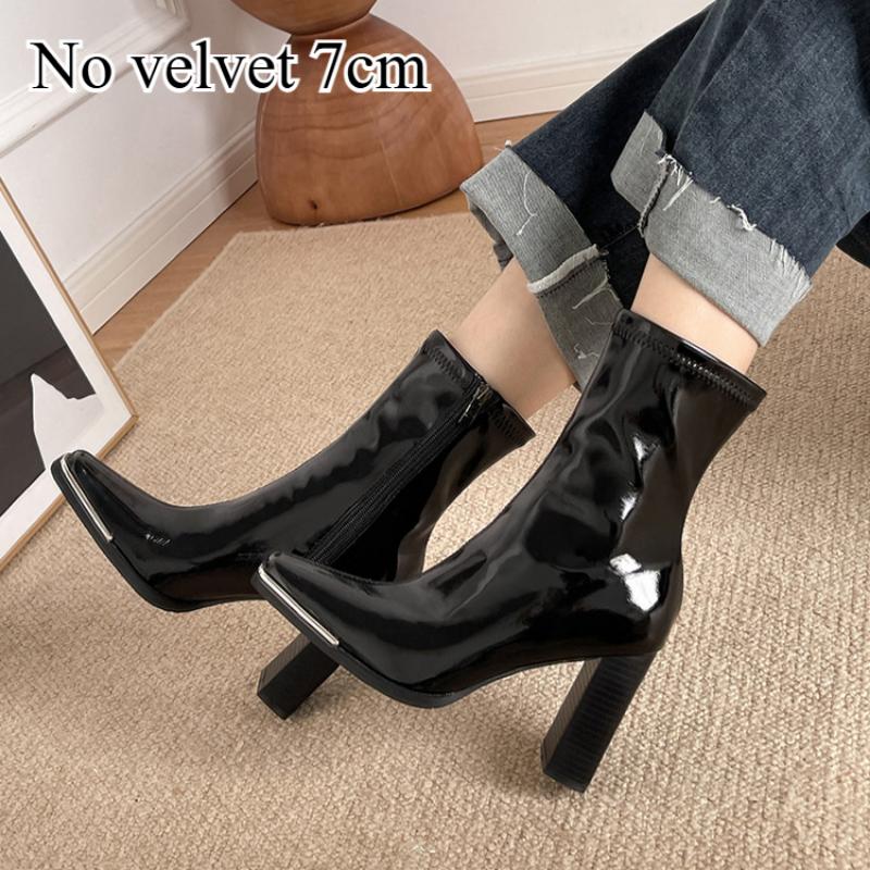 Niedrig geschnittene glänzende Damen-Lederstiefel, dicker Absatz, eckige Zehenpartie, High-Heel-Stiefel, Herbst und Winter, Lackleder, kurze Stiefel