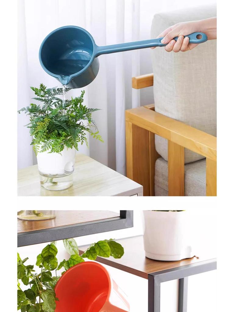 Long-Handled Plastic Water Ladle for Baby Bathing and Hair Washing