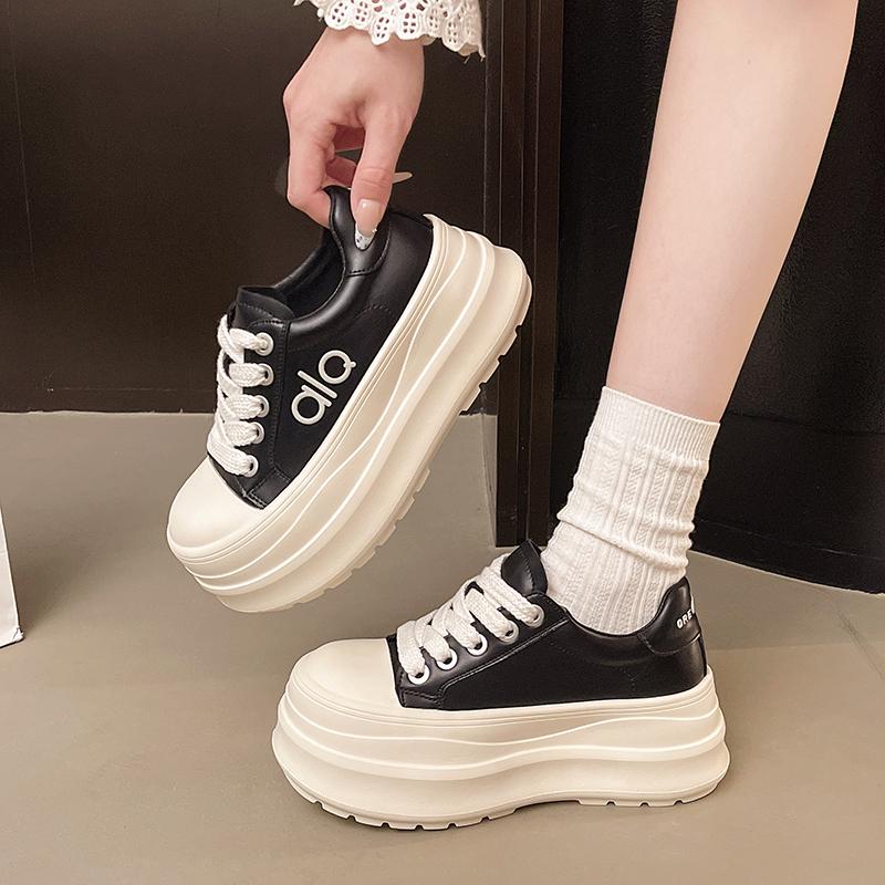 Sneakers Women Shoes for Woman Thick Soled Luxury Shoes New Round Toe Trend Platform Sports Lady Breathable Casual Board Sneaker