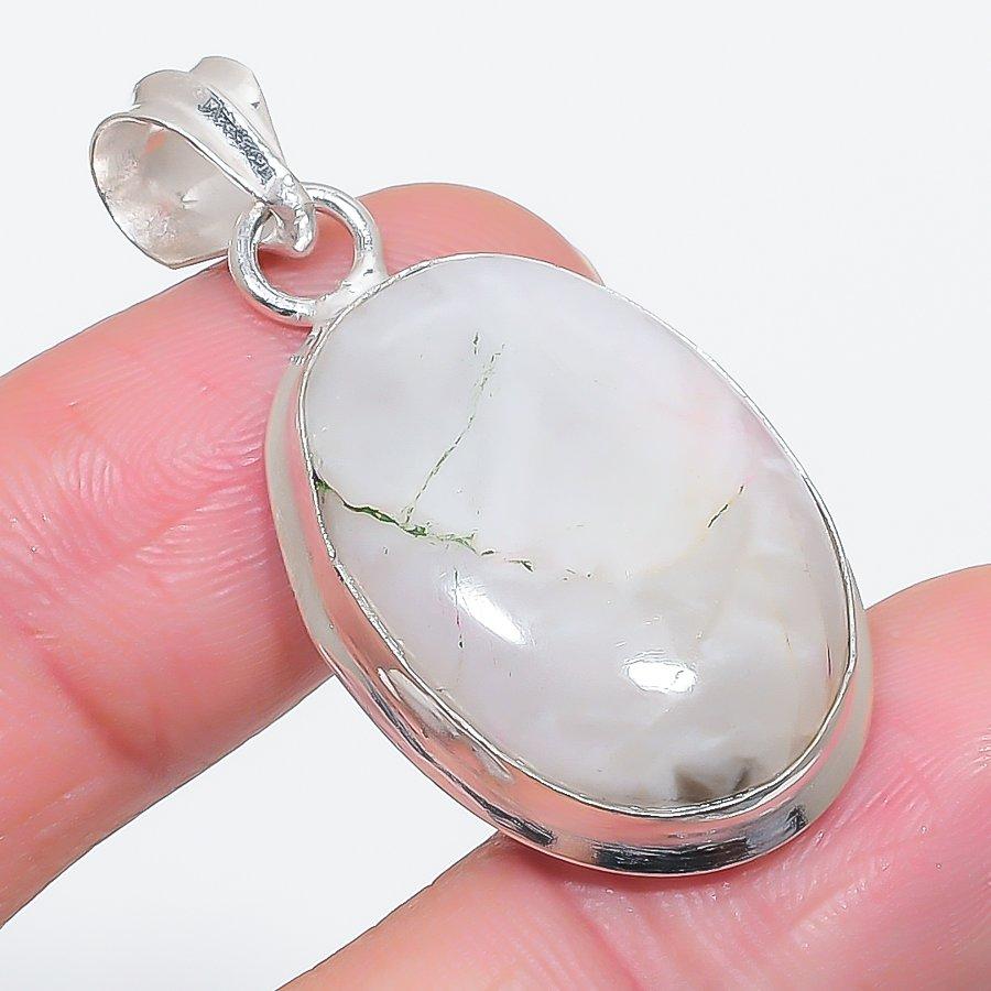 

Natural Moonstone Gemstone 925 Sterling Silver Jewelry Pendant 1.65 Y7Y25