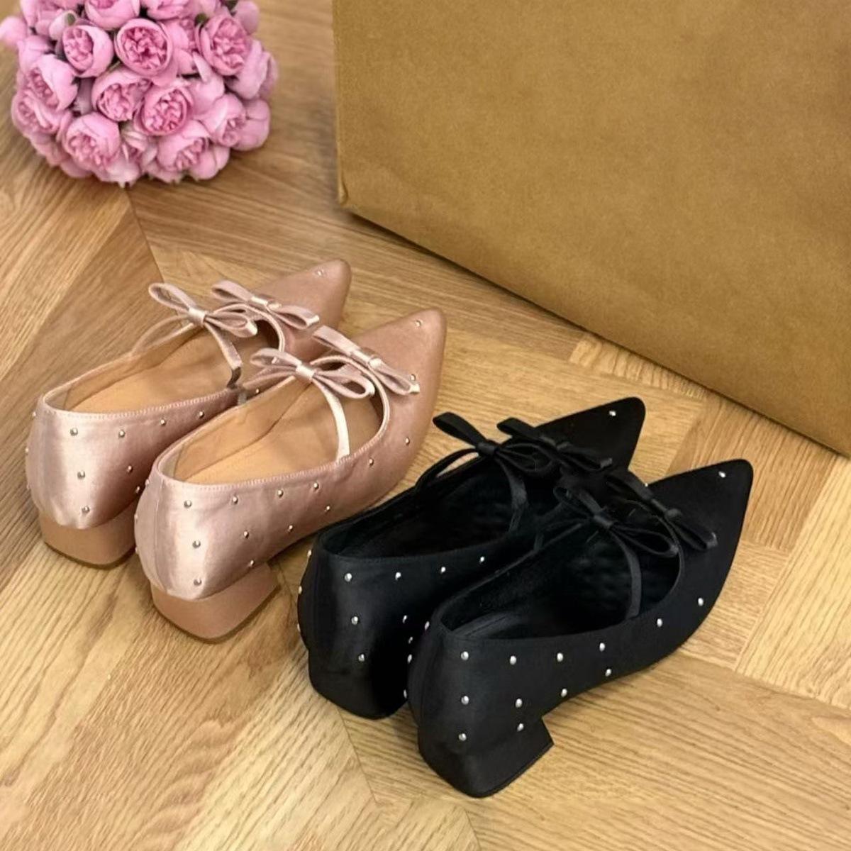 

Туфли Мэри Джейн с острым носком и внутренней платформой, женские атласные туфли со стразами, туфли на толстом каблуке, балетки 39 чёрный