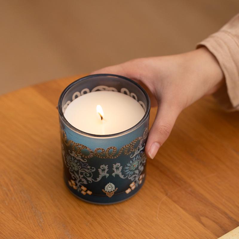 Rose Scented Soy Wax Candle - Aromatherapy Gift for Bedroom, Hotel, or Best Friend's Birthday.