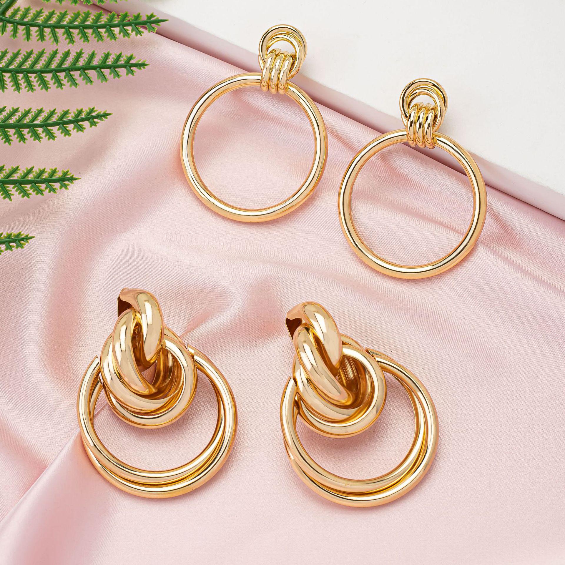 

2022 Retro Geometric Metal Texture Hoop Earrings - European & American Style