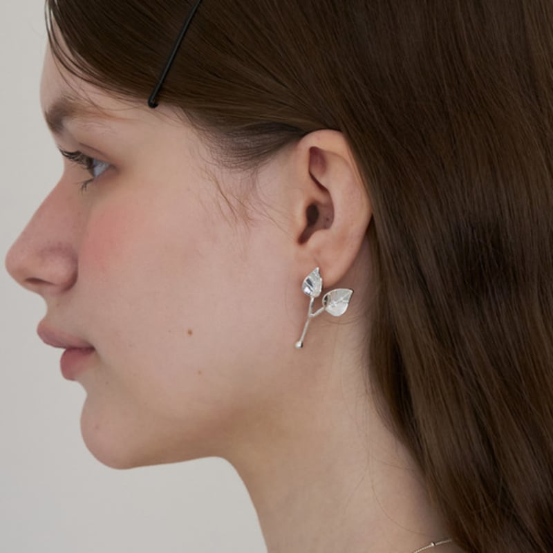 STILL INSTANT Rose with Dew - Earring 04