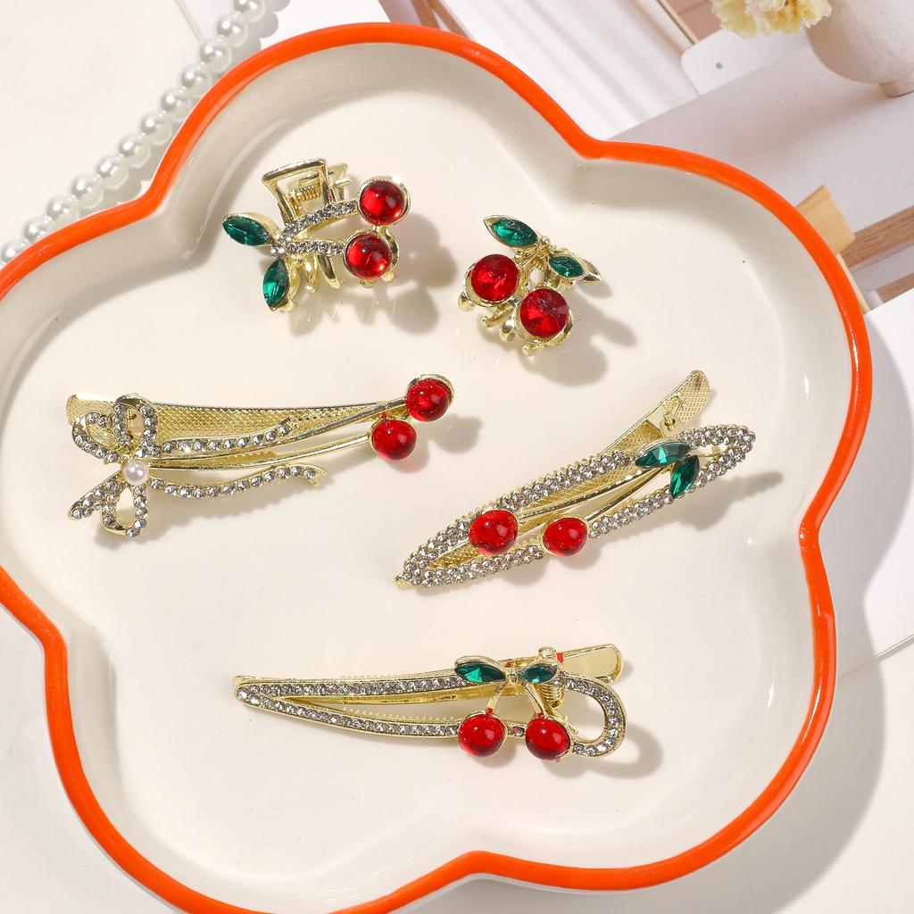 Diamond Metal Red Cherry Hair Clip Sweet Small Exquisite Duckbill Clip Glitter Rhinestone Bangs Side Clip Girls Styling Headwear