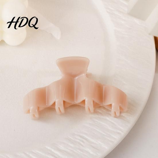 Anti-slip Hair Claw with Anti-Slip Teeth Large Wavy Design Shark Clip Clip