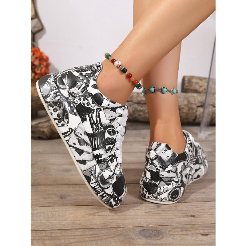 2025 New Arrival Oversized Sneakers with Colorful Letter Prints, Thick Soles, Lace-Up Round Toe, Sporty Style Women's Shoes