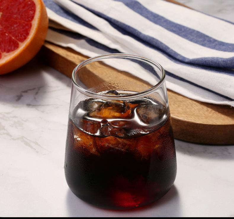 Transparant Noordse Minimalistische Glazen Kop met Grote Buik voor Sap, Drank of Bier