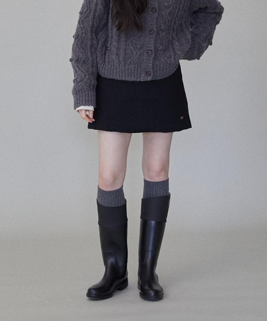 Howaseu Monroe Goose Skirt (Black)