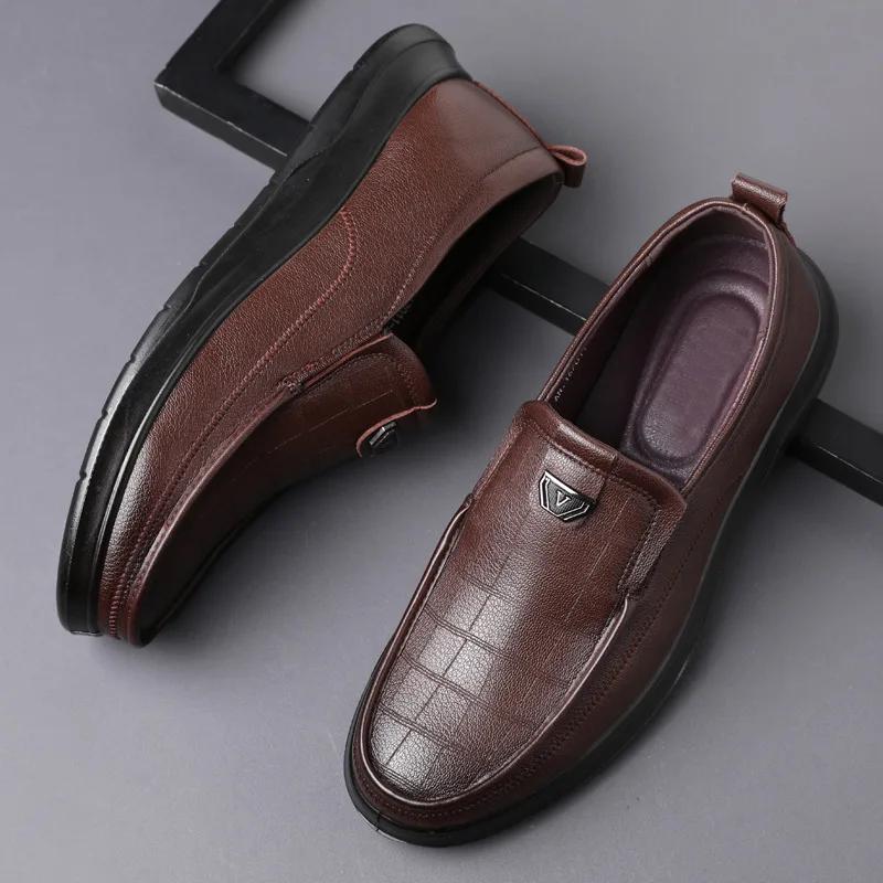 FashionFashion Leather Slip-on Platform Men's Loafers Spring Autumn Designer New Soft Sole Casual Business Men's Dress Shoes