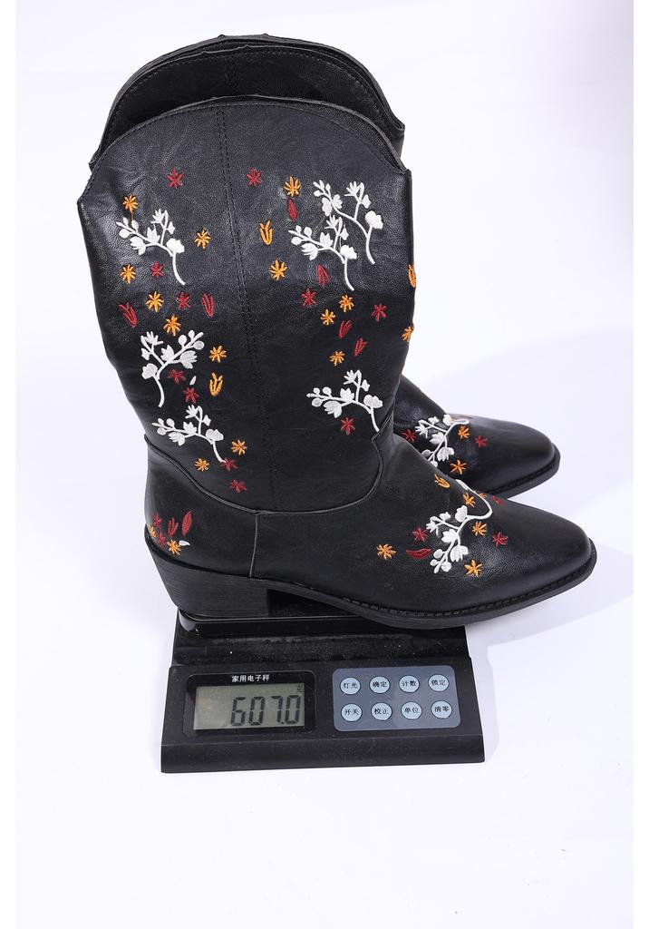 Winter large size women's western cowboy boots embroidered mid-tube boots pointed thick heel leather boots retro ethnic women's boots