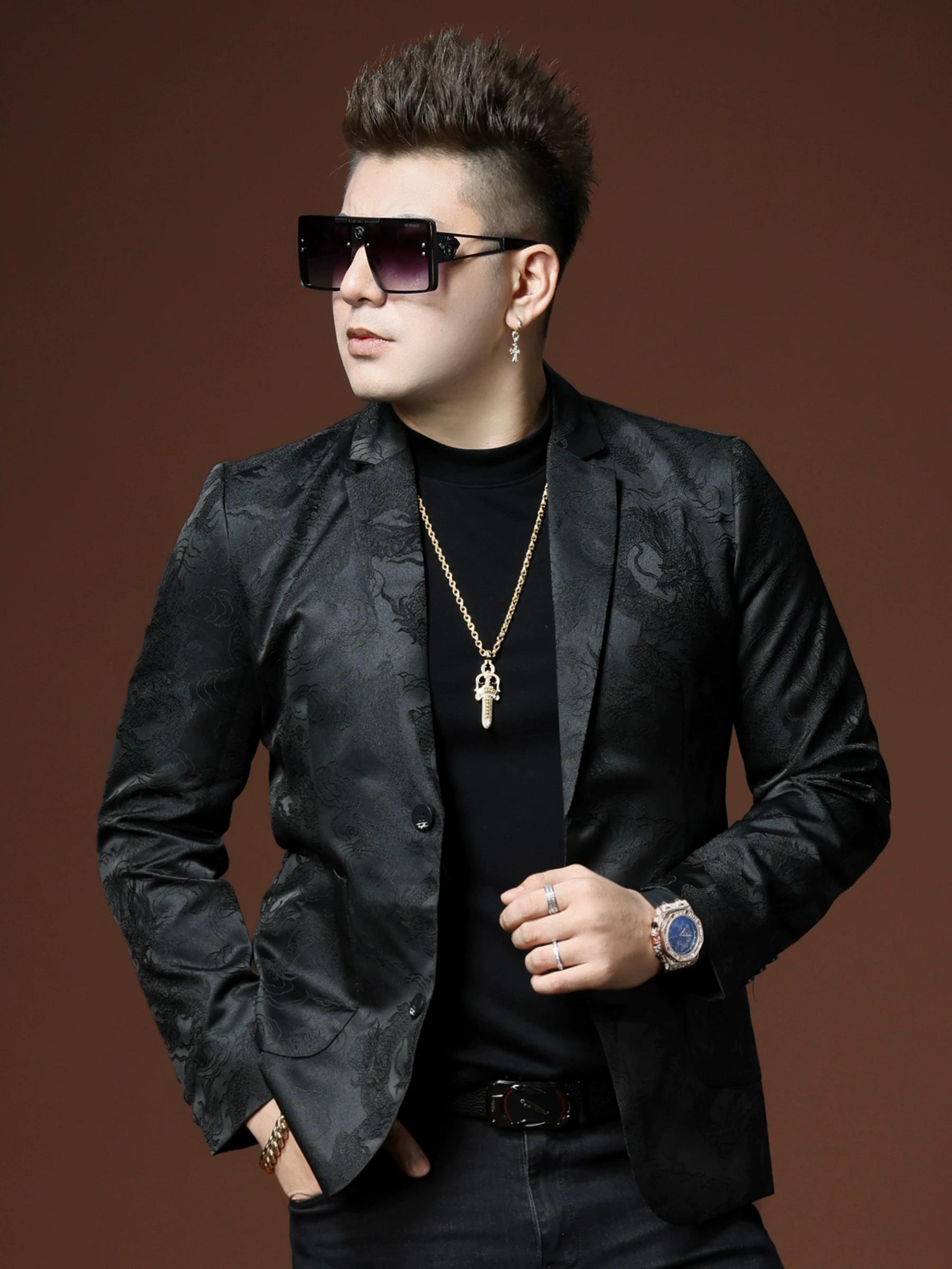 Мужской пиджак 2025 Осень Новый Стиль Высококачественный Жаккардовый с Узором Дракона Повседневный Однобортный Модный Мужской Повседневный Костюм 3XL