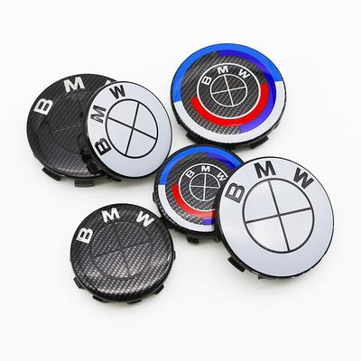 4 ks 56mm 68mm středové krytky kol pro 50. výročí M Power Karbonové vlákno Poklička náboje disku Znak Odznak E46 E90 F10 F30 G20 X5