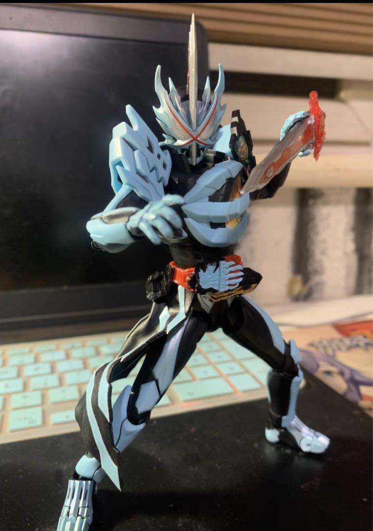 

[Б/У] Примитивный Дракон Проводной Поясной Халат