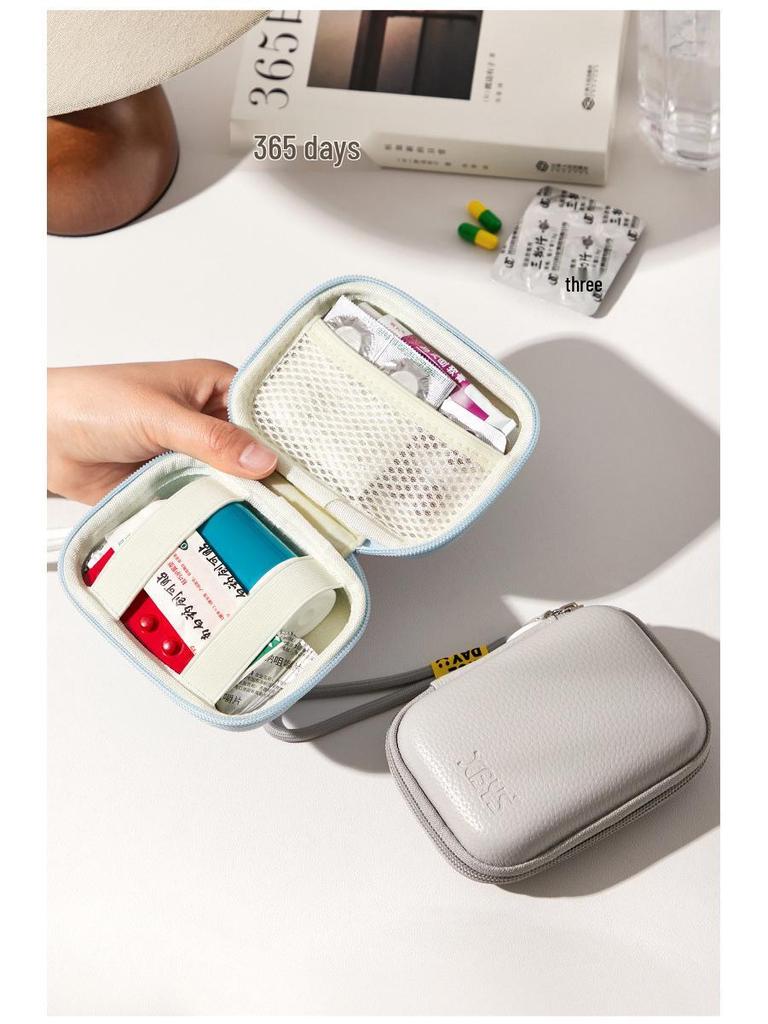 Compact Travel Medicine Organizer Bag - First Aid & Medical Storage for Students, Outings, Business Trips