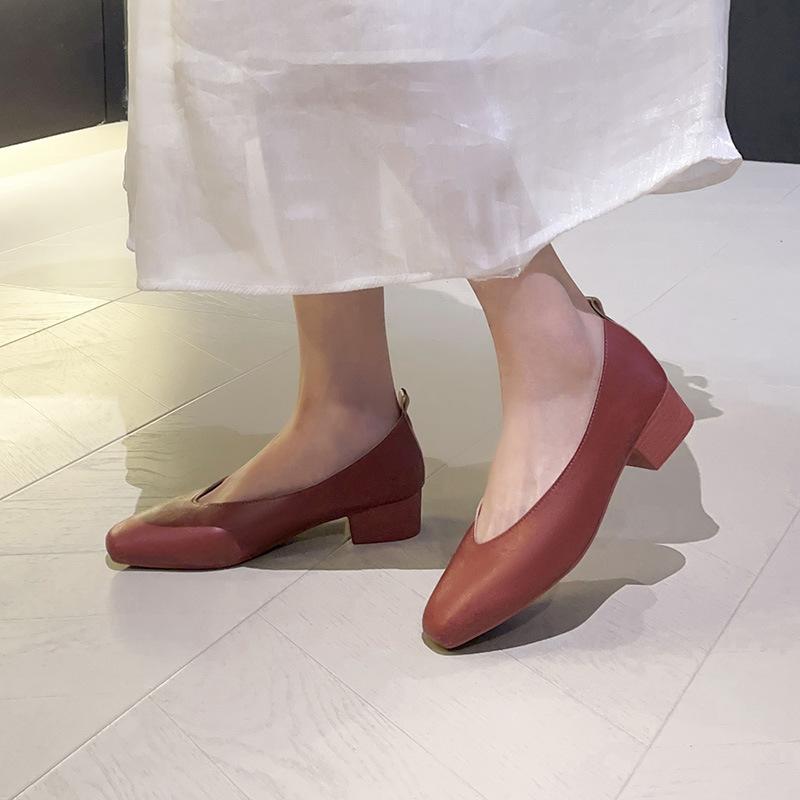 Commuter grandma shoes female retro soft leather v mouth middle heel fairy high heels female thick heel mary jean shoes women's summer