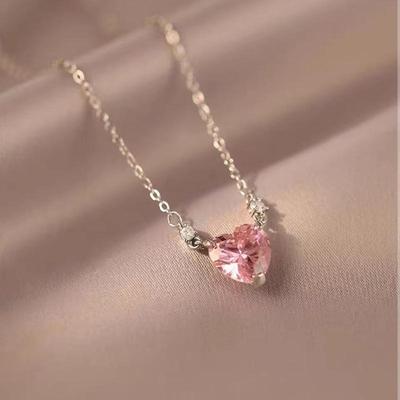 Women's Pink Heart Zircon Pendant Necklace - Luxurious Niche Design Clavicle Chain, Sweet & Versatile Accessory