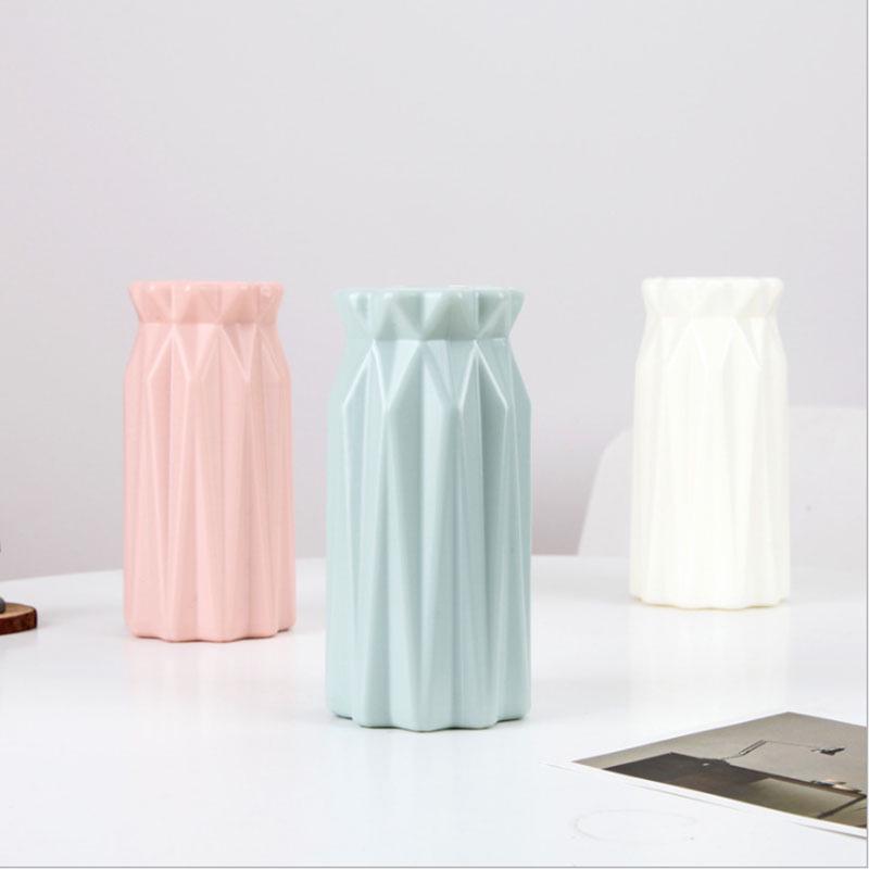 Nordic Style Colorful Plastic Vase for Fresh or Dried Flowers - New Year Ornament Craft Gift