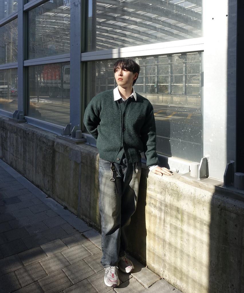 Cuznello Crew Neck Cardigan_Deep Green