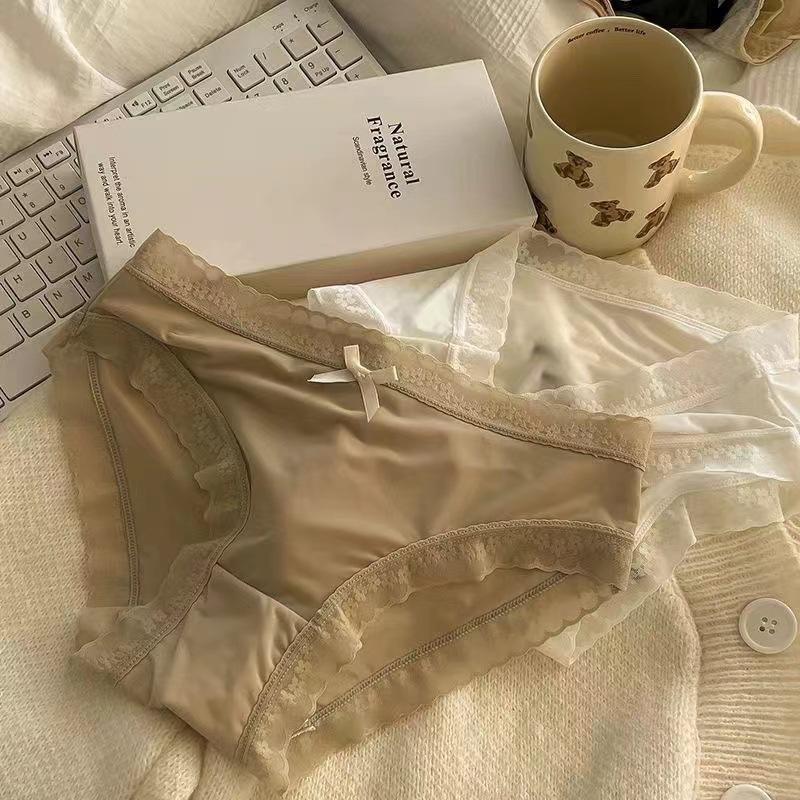 

Female Summer Sexy Riise Ice Silk Skin Friendly Pure Cotton Crotch Without Trace in Waist Triangle Briefs M