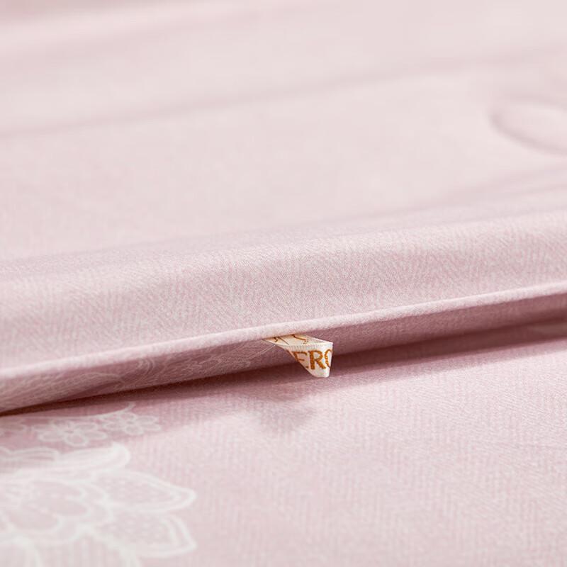 Mercury Home Textiles Elegant Quilt