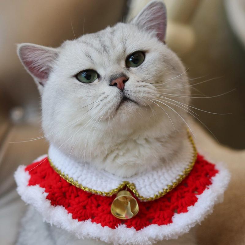 Festive Santa Claus Wool Knitted Pet Collar with Bells and Reindeer Scarf for Cats and Dogs
