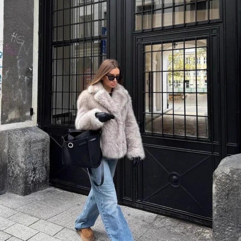 Autumn and winter new large size women's fur coat, toka, artificial wool short top