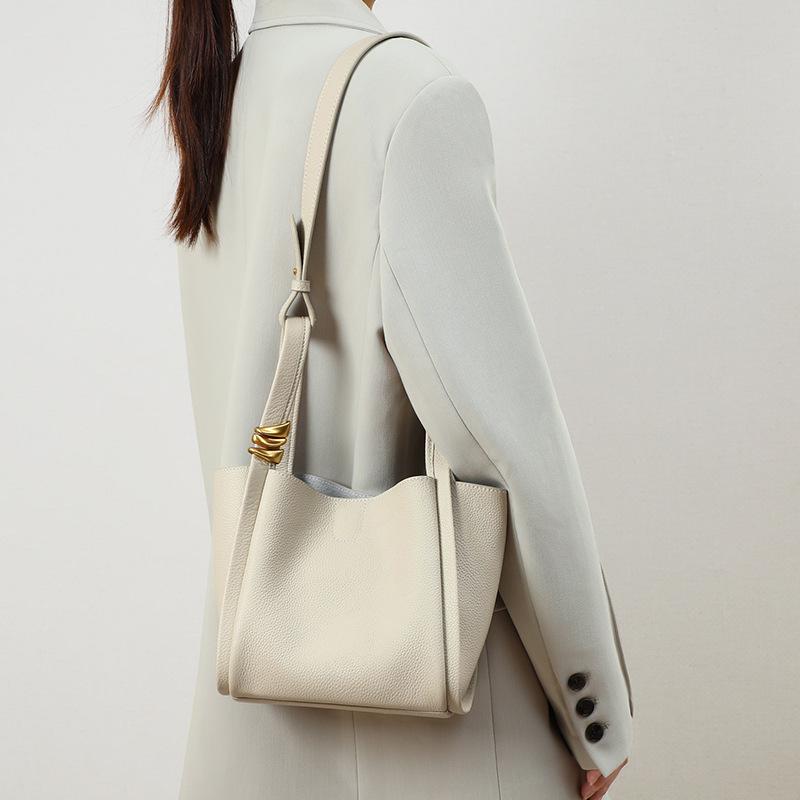 Women's Genuine Leather Autumn Bucket Shoulder Bag - Versatile Picnic Basket Style
