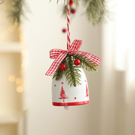 Rustic Christmas Bell Ornaments with Artificial Pine And Red Berries Vintage Metal Jingle Bells Hanging Decoration for Tree Door Wall Home Decor