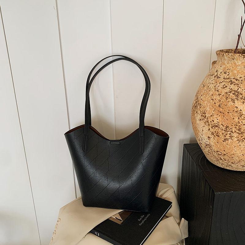 Winter big bag women 2025 new commuter bag large capacity tote bag high sense shoulder bag women