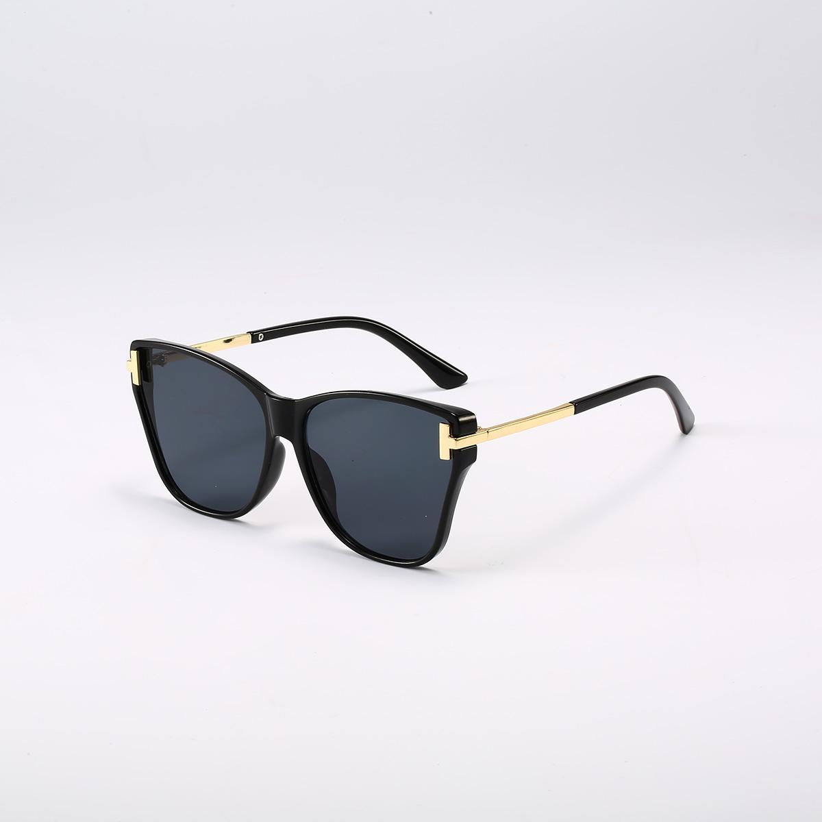 

6pcs Trendy New Sunglasses for Women Cat Eye Fashion Glasses Transparent Frame Glasses Female Eyewear Sunglasses For Daily