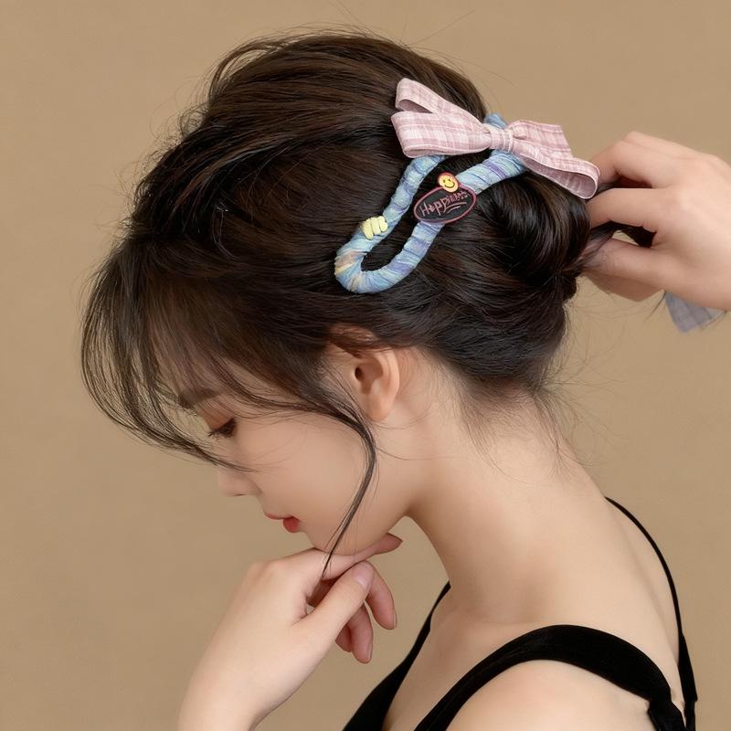 Large Duckbill Hair Clip for Women - Cute Shark Claw Styling Tool and Hair Accessory