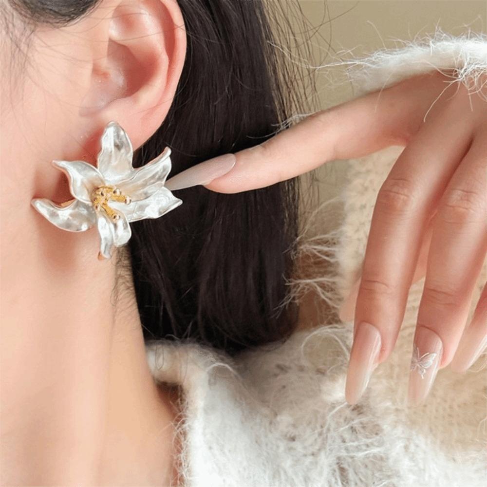 Retro Drip Oil Flower Earrings Irregular Pleated Flower Stud Earrings Petal Gorgeous Ear Accessories Women
