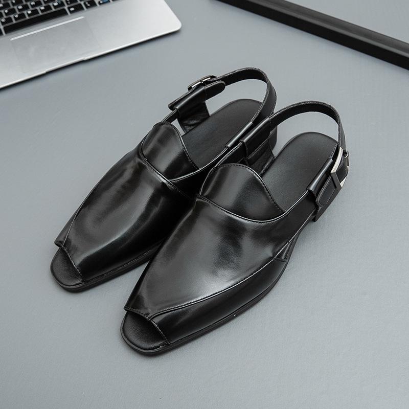 Men's Sandals 46 Large Size Summer New Breathable Leather Shoes Fashion British Style Glossy Leather Sandals Can Be