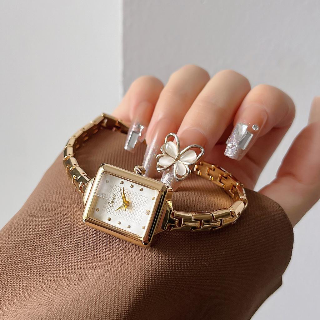 Cacaxi Medieval Bracelet Watch Small Retro Small Gold Watch Rectangular Light Luxury Literary Quartz Watch A258
