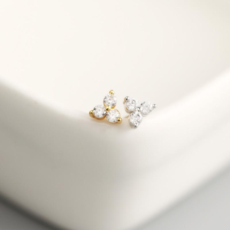 925 Silver Inlaid Crystal Geometric Clover Stud Earrings Light Luxury Mature Glamour Women Jewelry Accessories