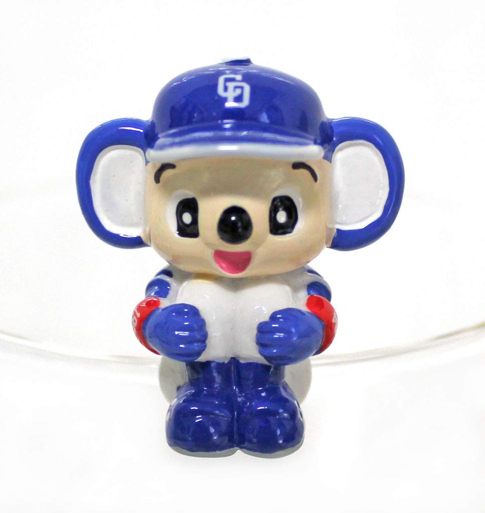Chunichi Dragons Fuchi-nori Doara (sitting On the Floor)