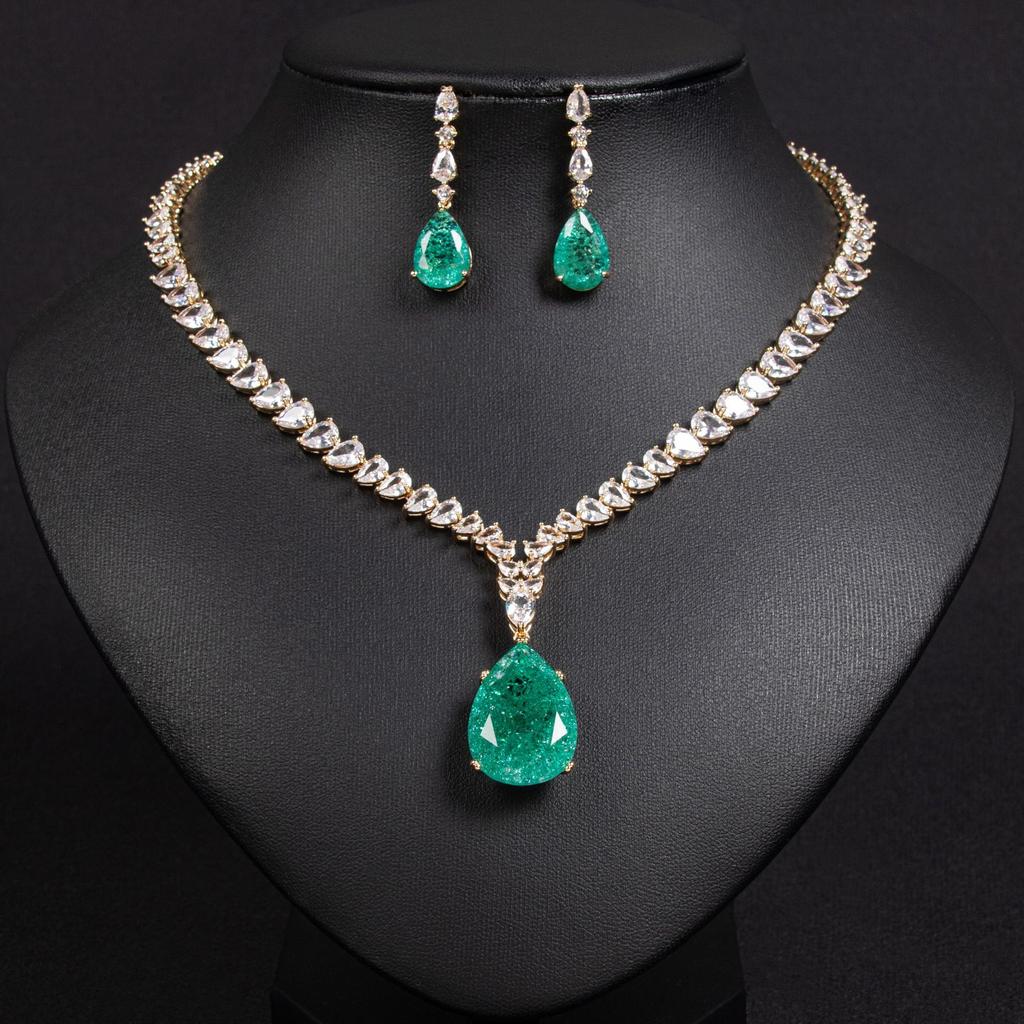 Women's Light Luxury Design Elegant Water Droplet Tassel Necklace Earring Set Fashionable And Versatile Unique Design Sense Set