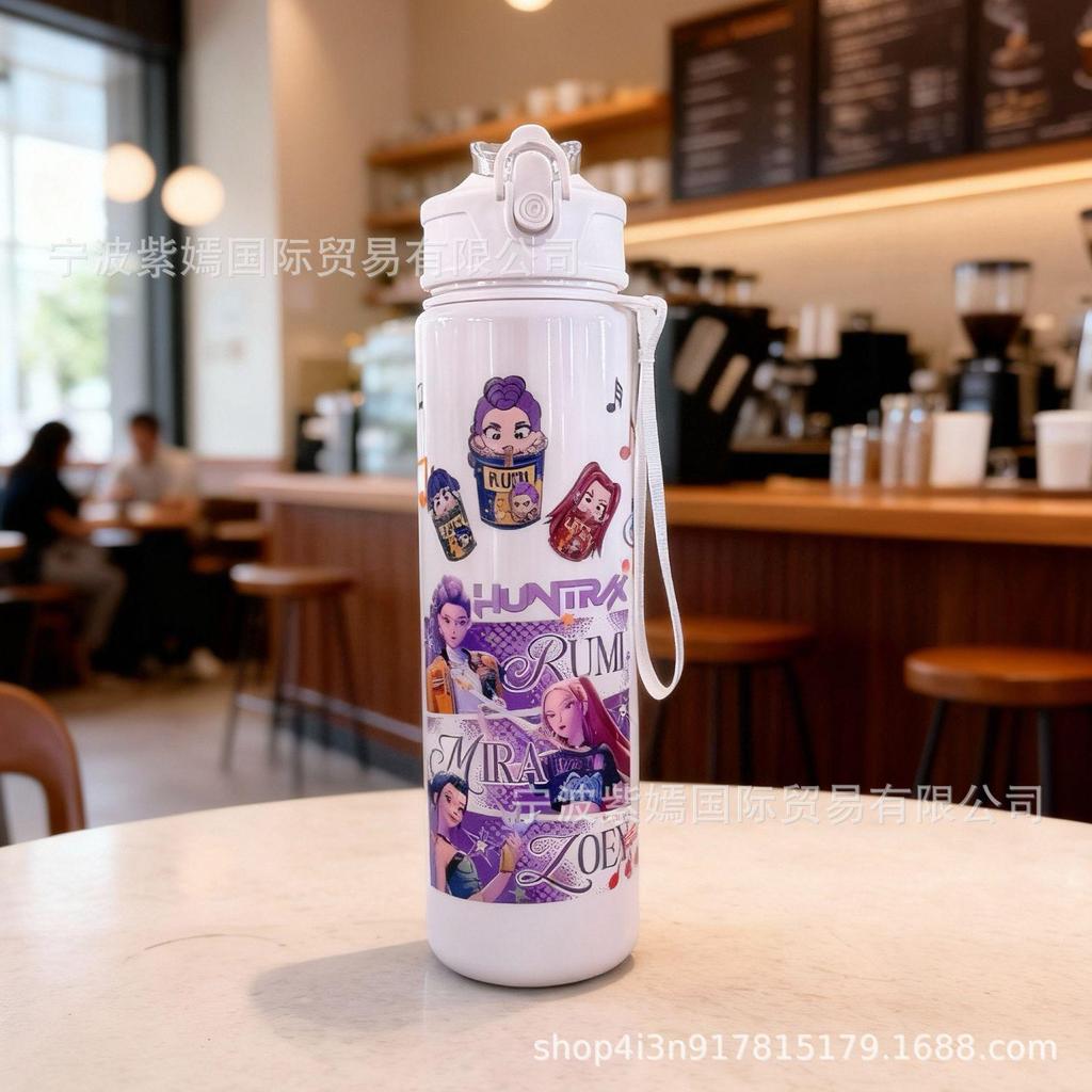 750 ml Wasserflasche Cartoon K-Pop Dämonenjäger Bedruckt Große Kapazität Trinkbecher Tragbar Outdoor-Sport Wasserbecher Kinder Geschenk