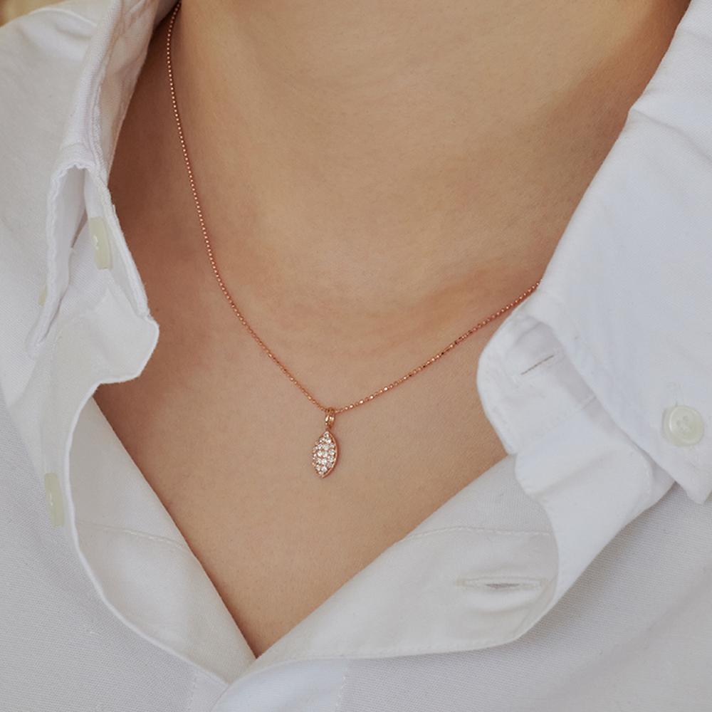 Loveenb [14K Gold] Lua Almond Lab Diamond Pendant