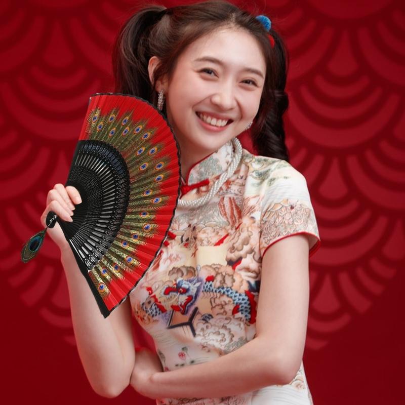 Vintage Feathered Pattern Handheld Fan Wood Folding Fan Vintage Folding Hand Fan for Women Weddings and Dance Parties