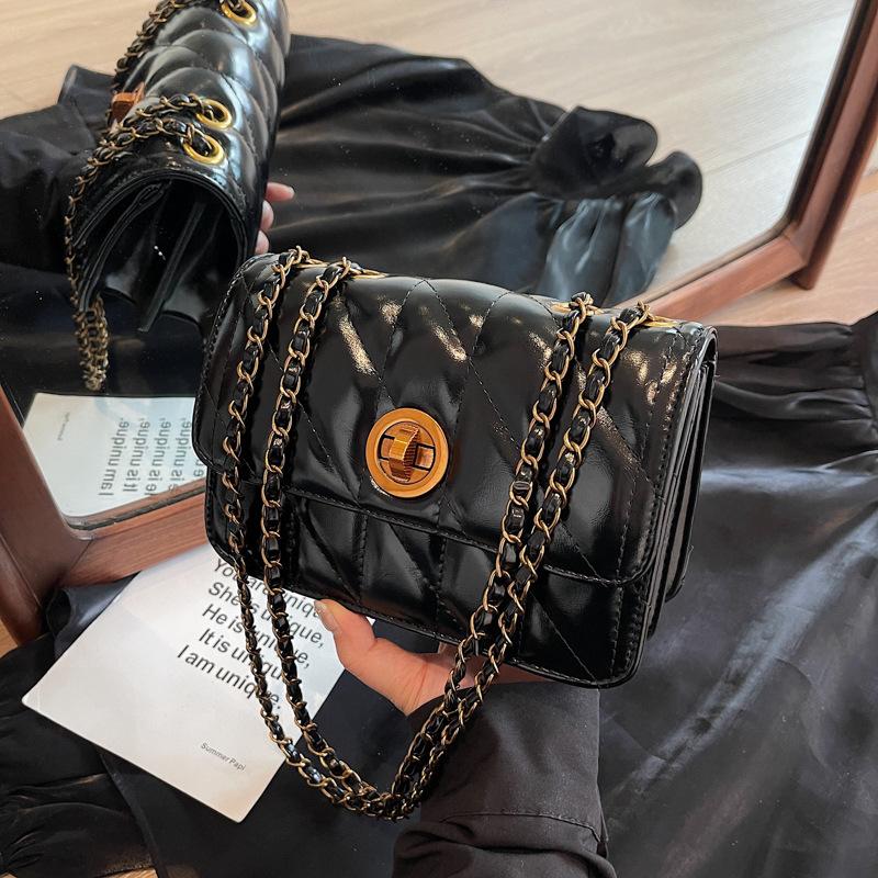 Rhombus Chain Bag Women's New Popular Versatile Shoulder Messenger Bag High-end Commuter Small Square Bag