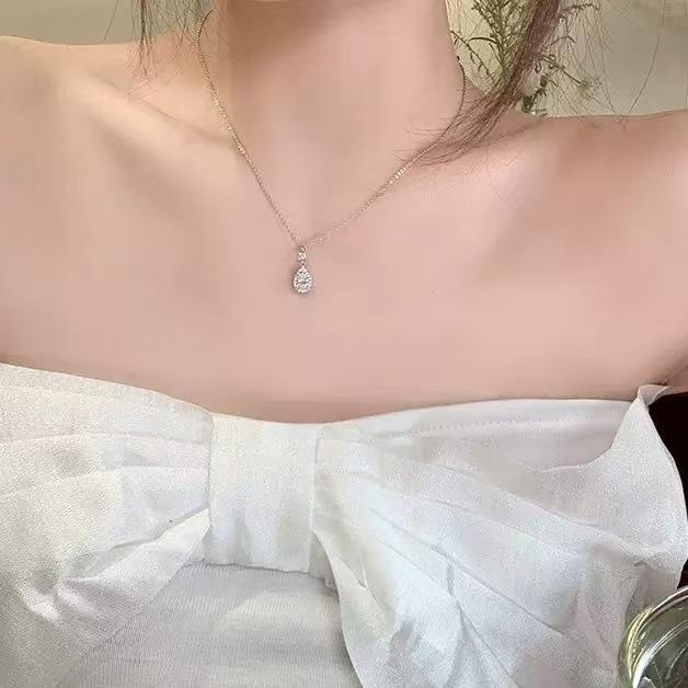 Colar de pérolas azuis com pingente de gota d'água e diamantes, estilo luxo leve, doce, moda feminina, corrente para clavícula com temperamento retrô